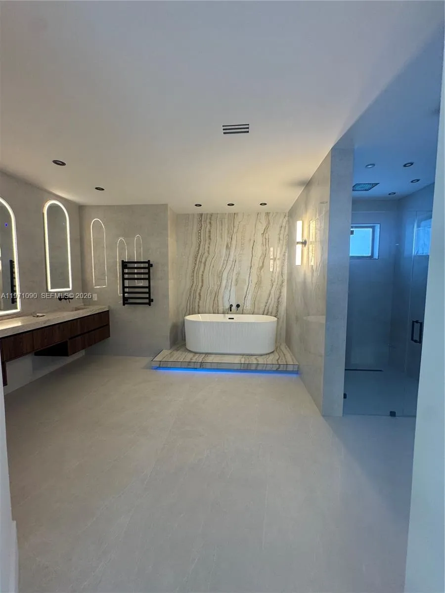 19880 Sw 134th Ave, Miami, Florida 33177, Miami, Florida 33177, 5 Bedrooms Bedrooms, ,3 BathroomsBathrooms,Residential,For Sale,19880 Sw 134th Ave, Miami, Florida 33177,A11971090