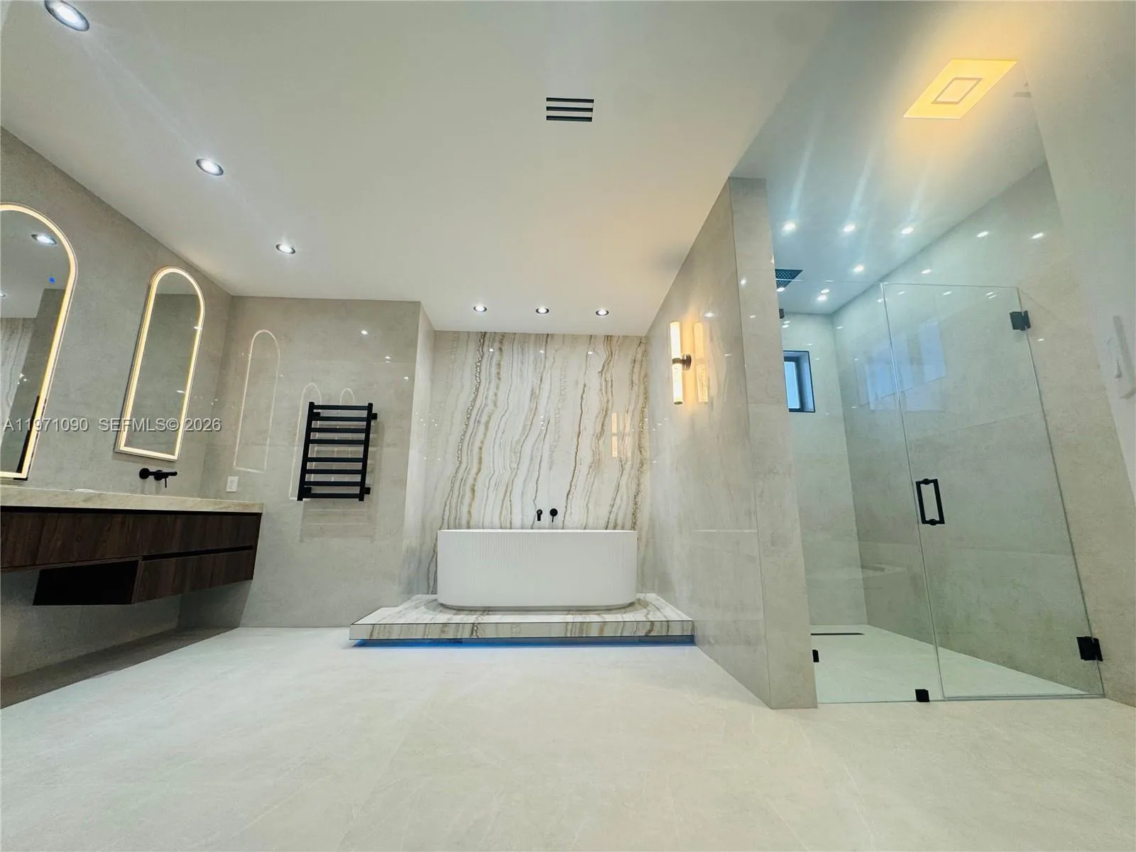 19880 Sw 134th Ave, Miami, Florida 33177, Miami, Florida 33177, 5 Bedrooms Bedrooms, ,3 BathroomsBathrooms,Residential,For Sale,19880 Sw 134th Ave, Miami, Florida 33177,A11971090