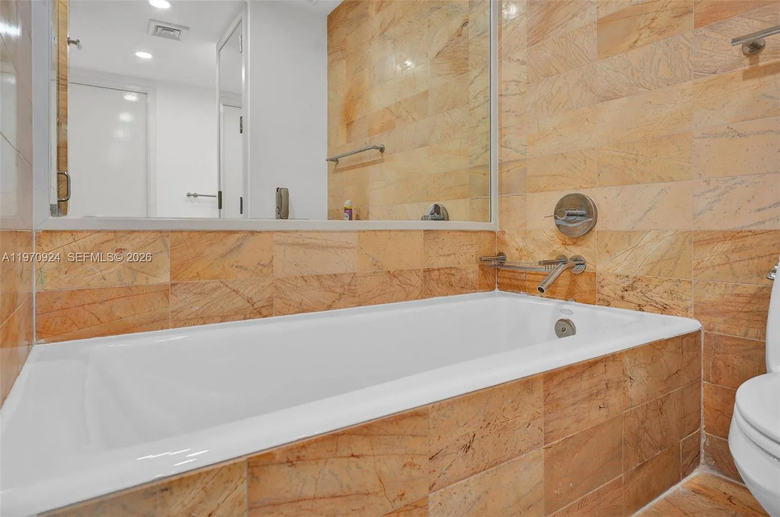 1395 Brickell Ave 3311, Miami, Florida 33131, Miami, Florida 33131, 1 Bedroom Bedrooms, ,1 BathroomBathrooms,Residential Lease,For Rent,1395 Brickell Ave 3311, Miami, Florida 33131,A11970924