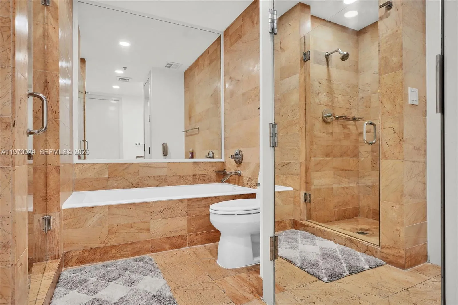 1395 Brickell Ave 3311, Miami, Florida 33131, Miami, Florida 33131, 1 Bedroom Bedrooms, ,1 BathroomBathrooms,Residential Lease,For Rent,1395 Brickell Ave 3311, Miami, Florida 33131,A11970924