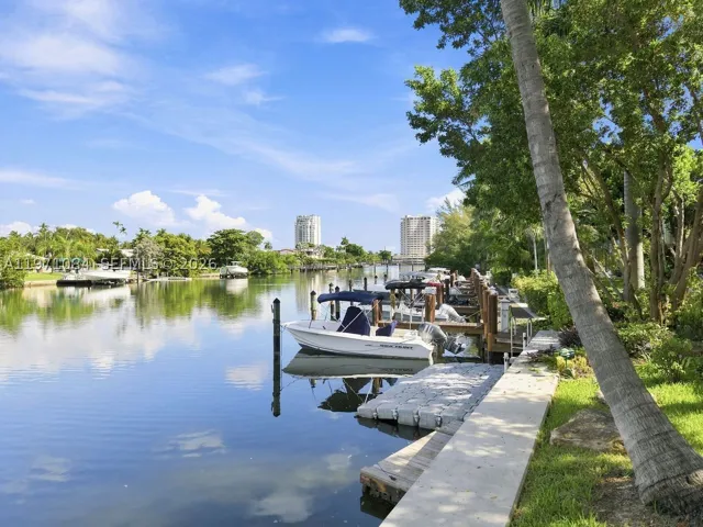 Dock
