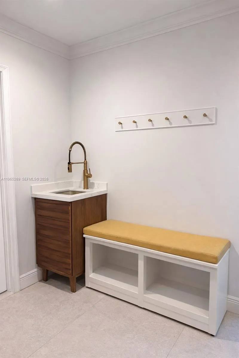 Palmetto Bay, Florida 33157, 5 Bedrooms Bedrooms, ,4 BathroomsBathrooms,Residential,For Sale,A11965269