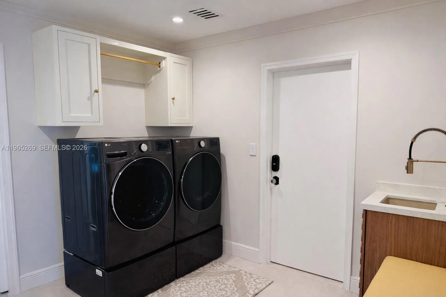Palmetto Bay, Florida 33157, 5 Bedrooms Bedrooms, ,4 BathroomsBathrooms,Residential,For Sale,A11965269