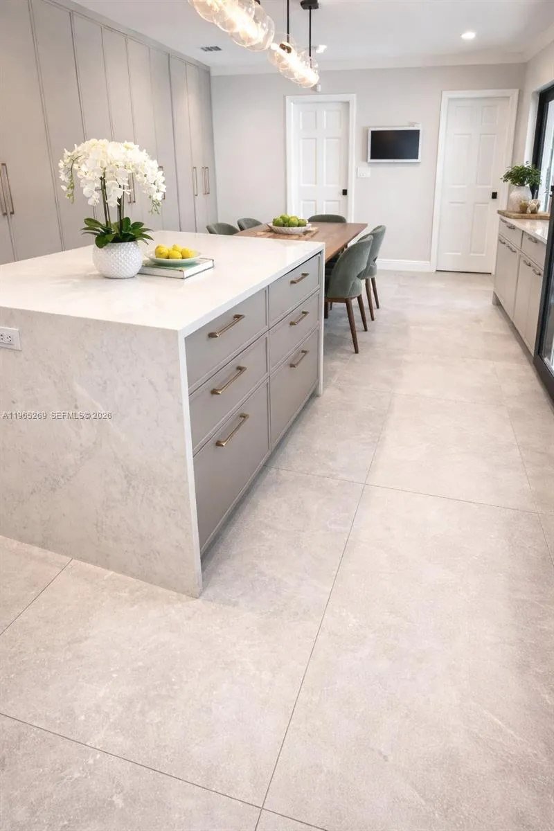 Palmetto Bay, Florida 33157, 5 Bedrooms Bedrooms, ,4 BathroomsBathrooms,Residential,For Sale,A11965269