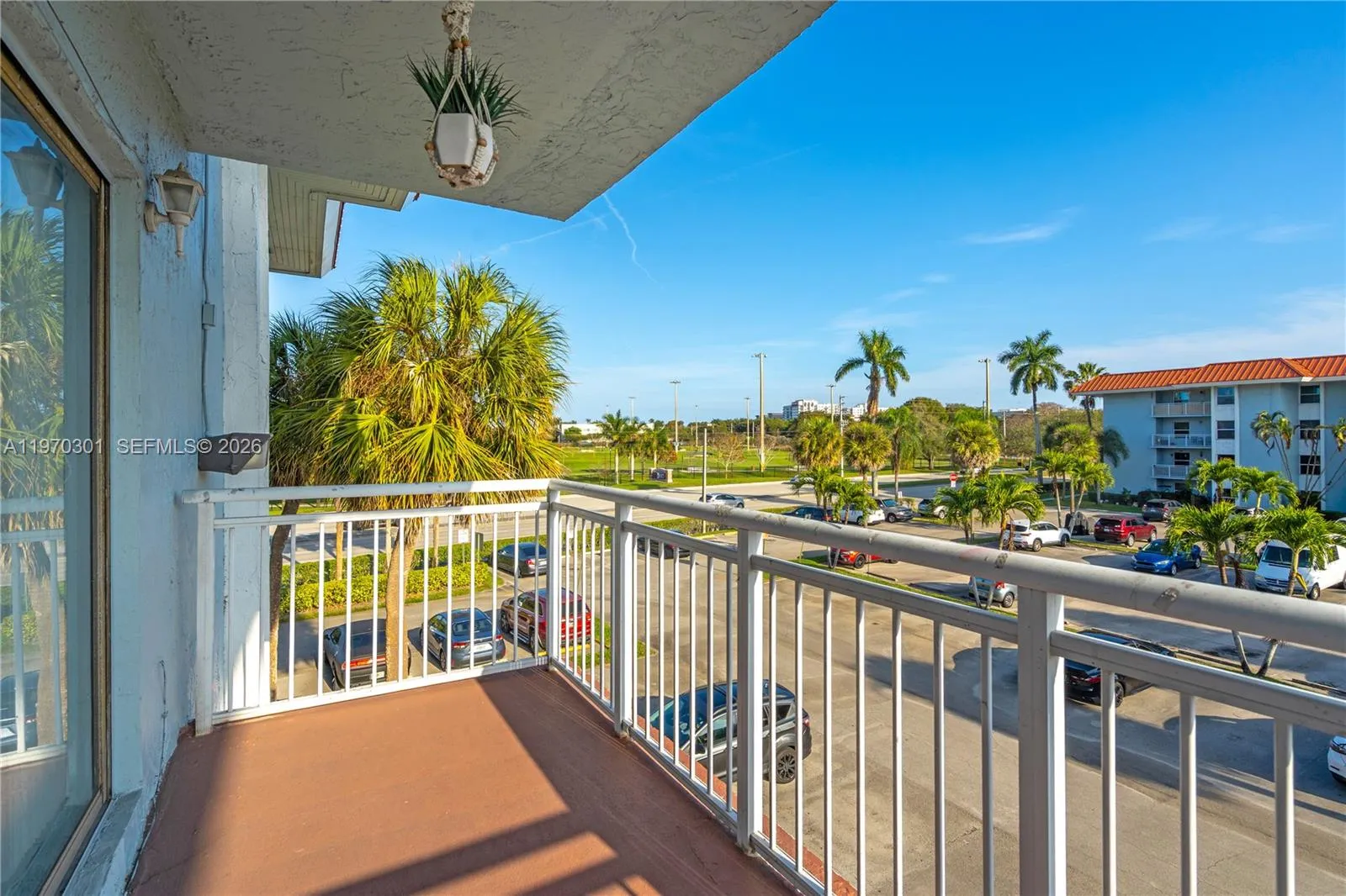 455 S Pine Island Rd 303c, Plantation, Florida 333, Plantation, Florida 33324, 2 Bedrooms Bedrooms, ,2 BathroomsBathrooms,Residential,For Sale,455 S Pine Island Rd 303c, Plantation, Florida 333,A11970301