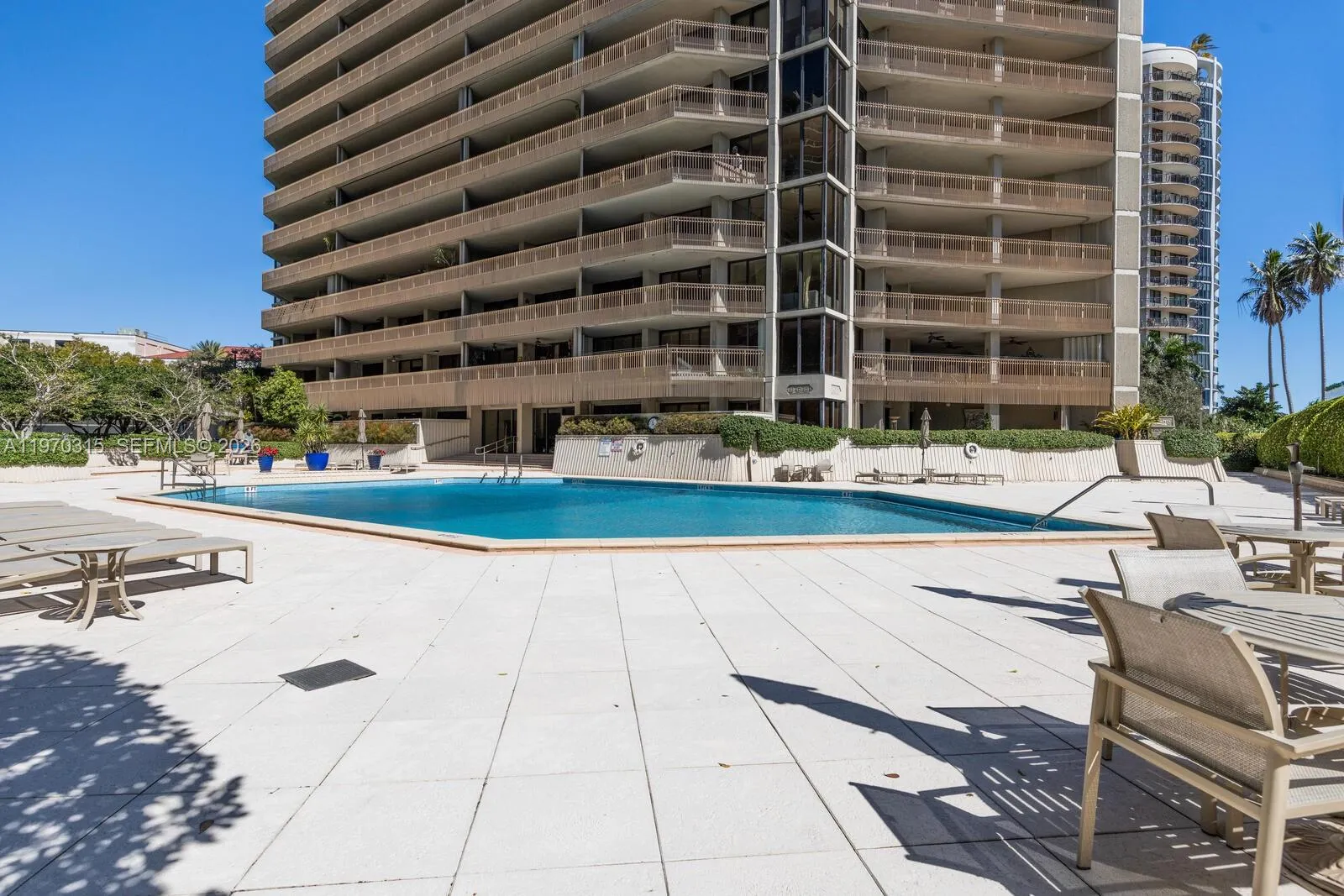 2901 S Bayshore Dr 2h, Miami, Florida 33133, Miami, Florida 33133, 1 Bedroom Bedrooms, ,1 BathroomBathrooms,Residential,For Sale,2901 S Bayshore Dr 2h, Miami, Florida 33133,A11970315