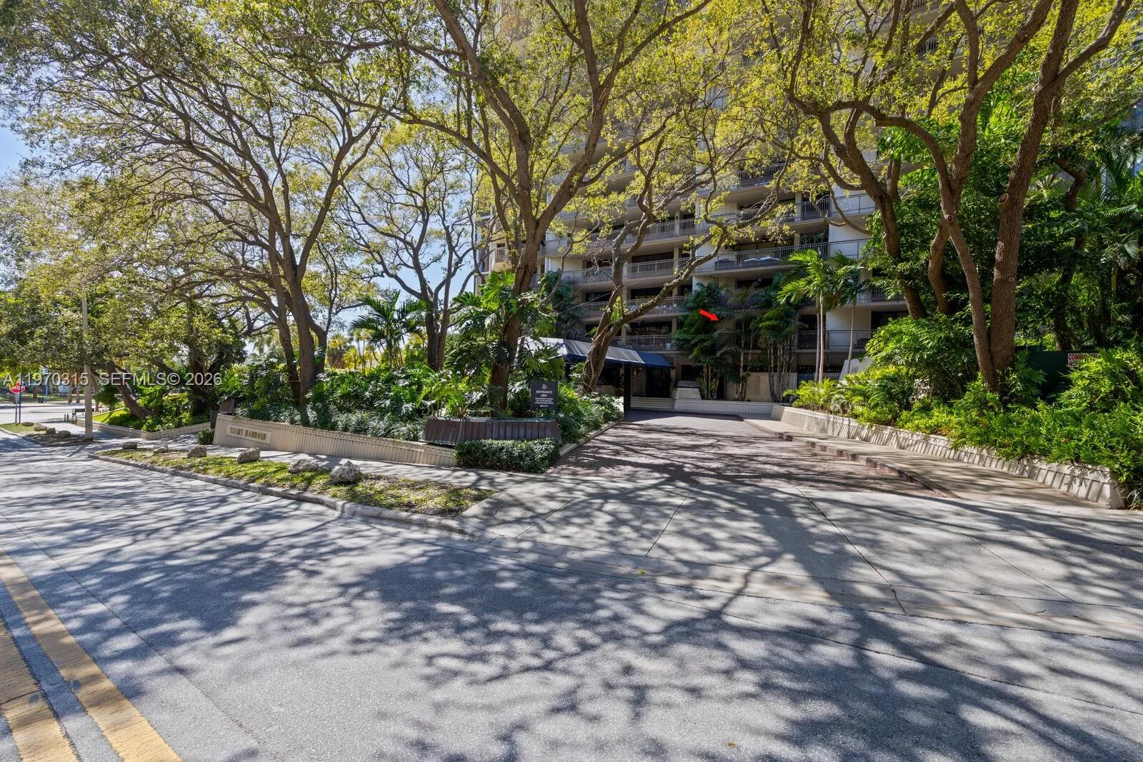 2901 S Bayshore Dr 2h, Miami, Florida 33133, Miami, Florida 33133, 1 Bedroom Bedrooms, ,1 BathroomBathrooms,Residential,For Sale,2901 S Bayshore Dr 2h, Miami, Florida 33133,A11970315