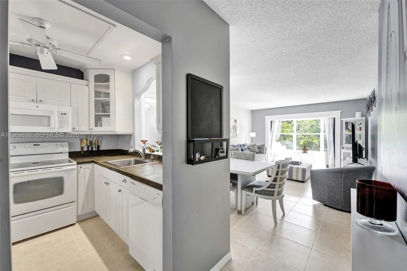 3430 Nw 52nd Ave 210, Lauderdale Lakes, Florida 33, Lauderdale Lakes, Florida 33319, 2 Bedrooms Bedrooms, ,2 BathroomsBathrooms,Residential Lease,For Rent,3430 Nw 52nd Ave 210, Lauderdale Lakes, Florida 33,A11969898