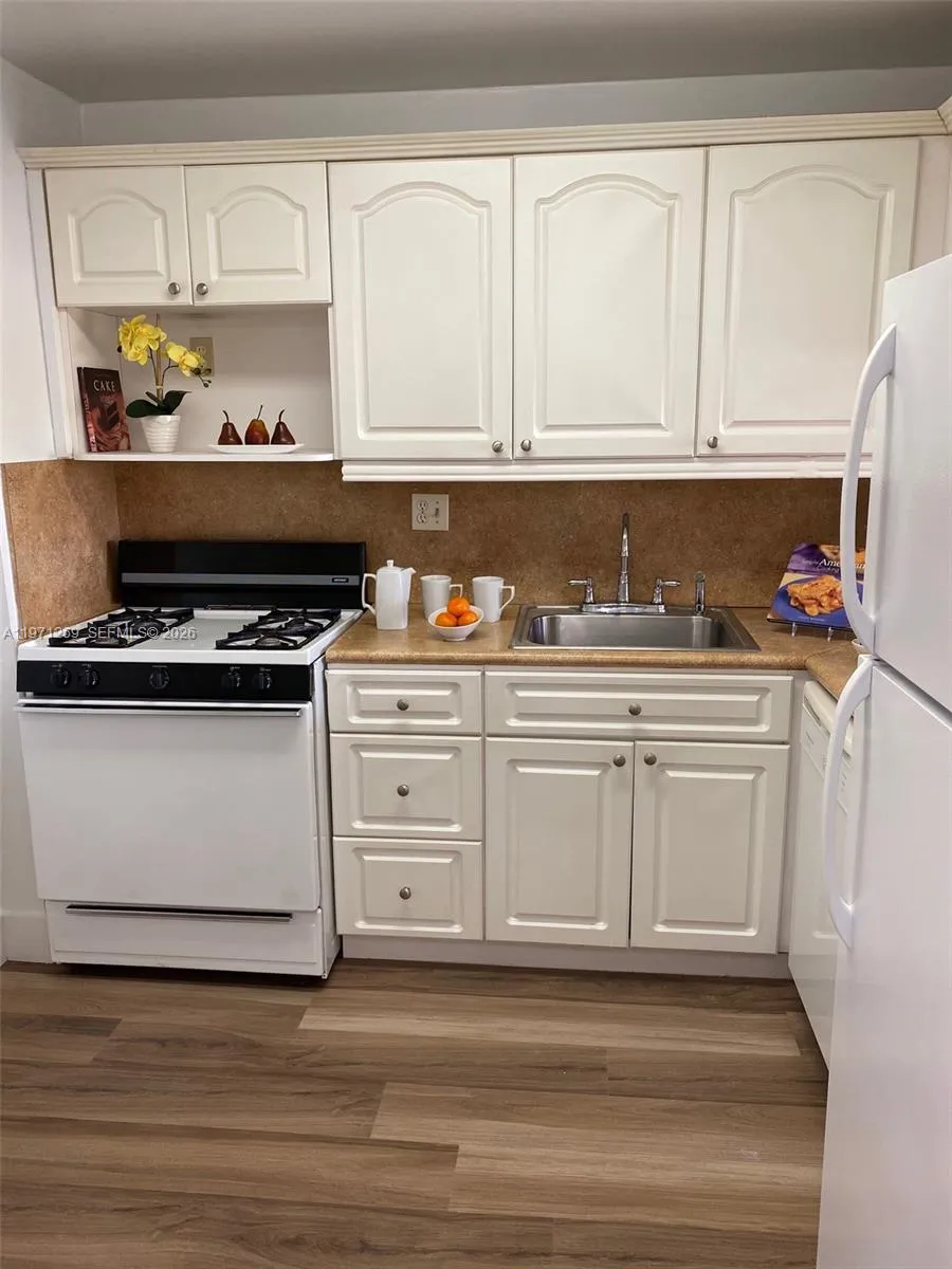 13120 Sw 92nd Ave B-414, Miami, Florida 33176, Miami, Florida 33176, 1 Bedroom Bedrooms, ,1 BathroomBathrooms,Residential Lease,For Rent,13120 Sw 92nd Ave B-414, Miami, Florida 33176,A11971269