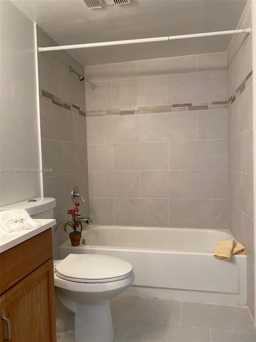 13120 Sw 92nd Ave B-414, Miami, Florida 33176, Miami, Florida 33176, 1 Bedroom Bedrooms, ,1 BathroomBathrooms,Residential Lease,For Rent,13120 Sw 92nd Ave B-414, Miami, Florida 33176,A11971269