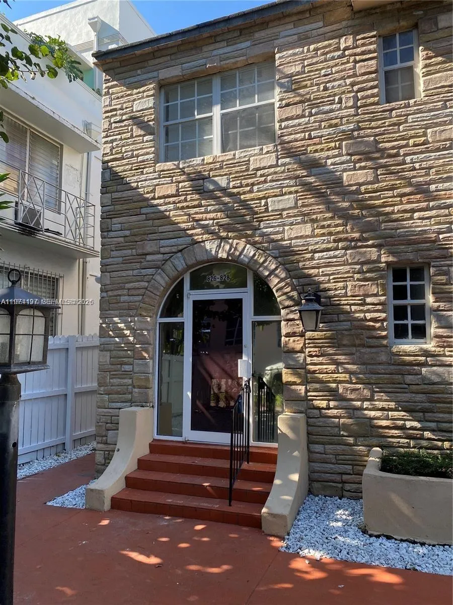 828 Pennsylvania Ave 1, Miami Beach, Florida 33139, Miami Beach, Florida 33139, 1 Bedroom Bedrooms, ,1 BathroomBathrooms,Residential Lease,For Rent,828 Pennsylvania Ave 1, Miami Beach, Florida 33139,A11971197