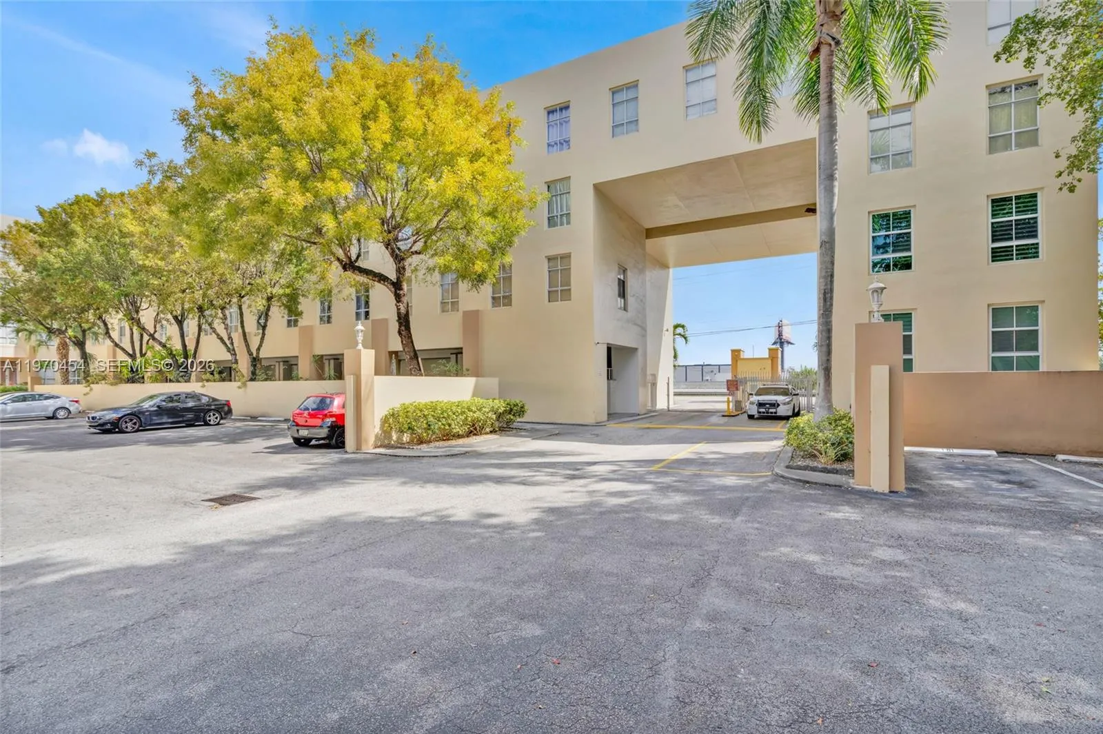 7400 W 20th Ave 402, Hialeah, Florida 33016, Hialeah, Florida 33016, 2 Bedrooms Bedrooms, ,2 BathroomsBathrooms,Residential,For Sale,7400 W 20th Ave 402, Hialeah, Florida 33016,A11970454