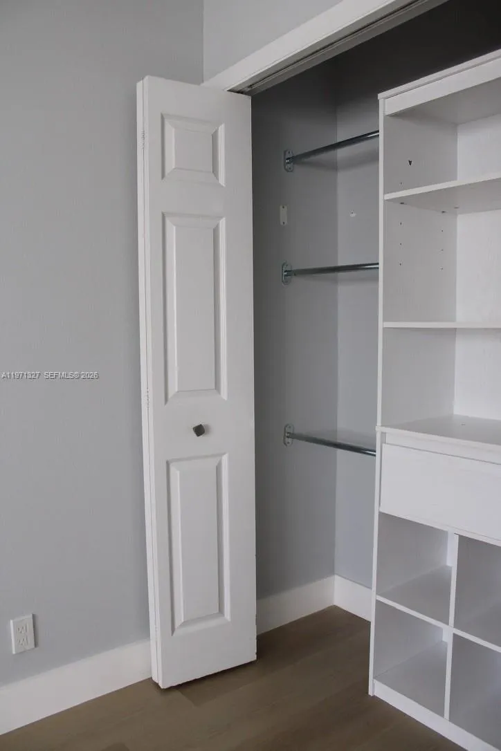 210 Lakeview Dr 306, Weston, Florida 33326, Weston, Florida 33326, 2 Bedrooms Bedrooms, ,2 BathroomsBathrooms,Residential Lease,For Rent,210 Lakeview Dr 306, Weston, Florida 33326,A11971327