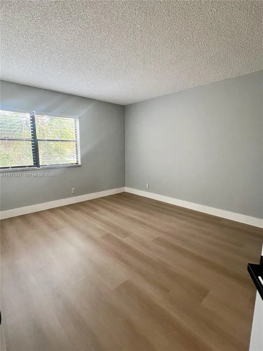 210 Lakeview Dr 306, Weston, Florida 33326, Weston, Florida 33326, 2 Bedrooms Bedrooms, ,2 BathroomsBathrooms,Residential Lease,For Rent,210 Lakeview Dr 306, Weston, Florida 33326,A11971327