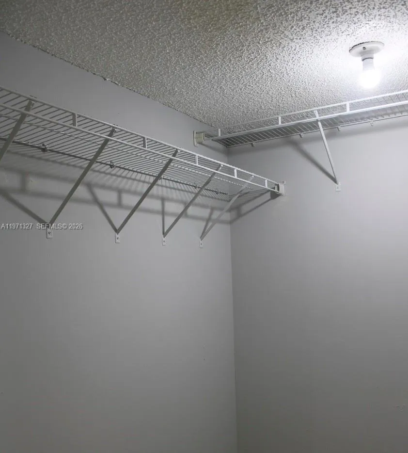 210 Lakeview Dr 306, Weston, Florida 33326, Weston, Florida 33326, 2 Bedrooms Bedrooms, ,2 BathroomsBathrooms,Residential Lease,For Rent,210 Lakeview Dr 306, Weston, Florida 33326,A11971327