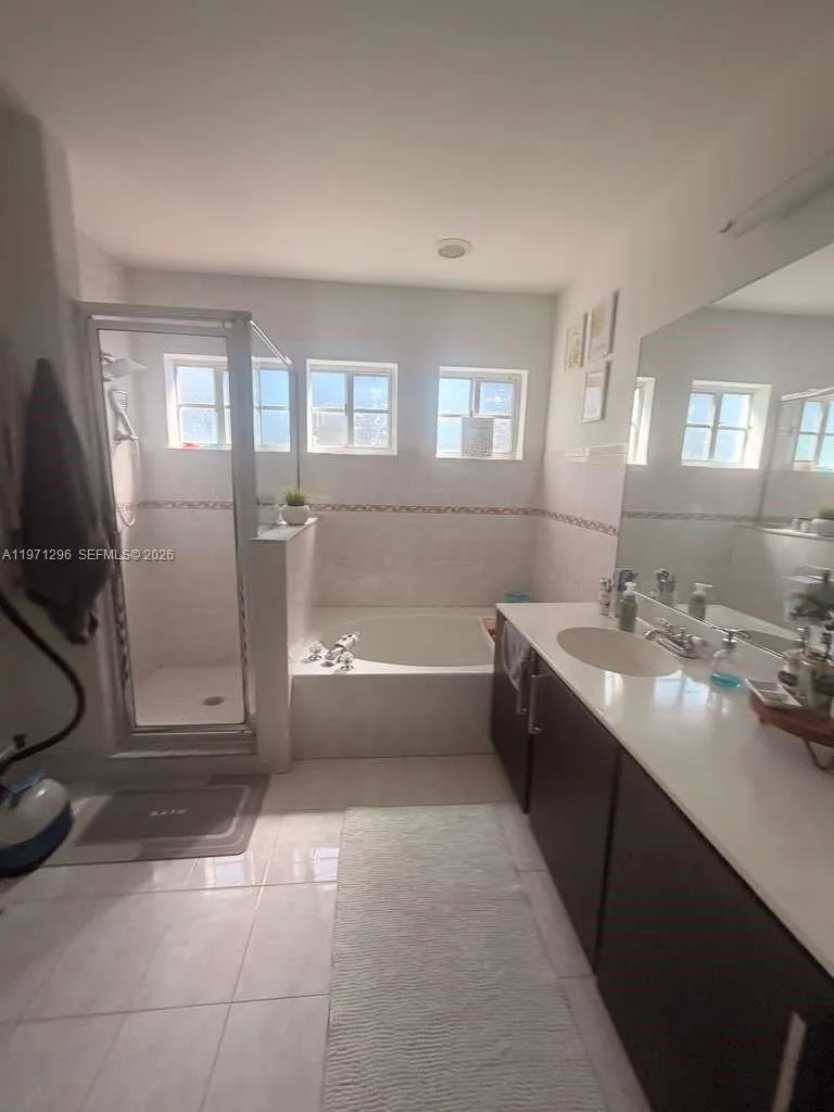 10863 Nw 53 Ln, Doral, Florida 33178, Doral, Florida 33178, 3 Bedrooms Bedrooms, ,2 BathroomsBathrooms,Residential Lease,For Rent,10863 Nw 53 Ln, Doral, Florida 33178,A11971296