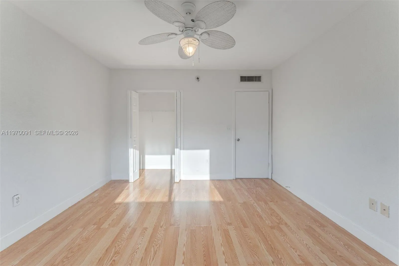 1142 99th St 23, Bay Harbor Islands, Florida 33154, Bay Harbor Islands, Florida 33154, 2 Bedrooms Bedrooms, ,2 BathroomsBathrooms,Residential,For Sale,1142 99th St 23, Bay Harbor Islands, Florida 33154,A11970091