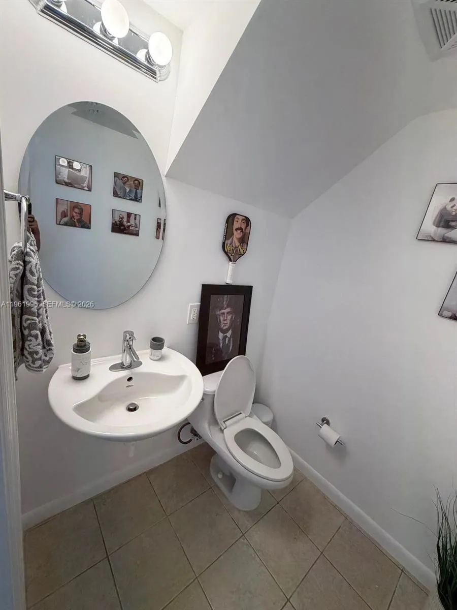 60 Sw 13th St 1107, Miami, Florida 33130, Miami, Florida 33130, 1 Bedroom Bedrooms, ,1 BathroomBathrooms,Residential,For Sale,60 Sw 13th St 1107, Miami, Florida 33130,A11961996