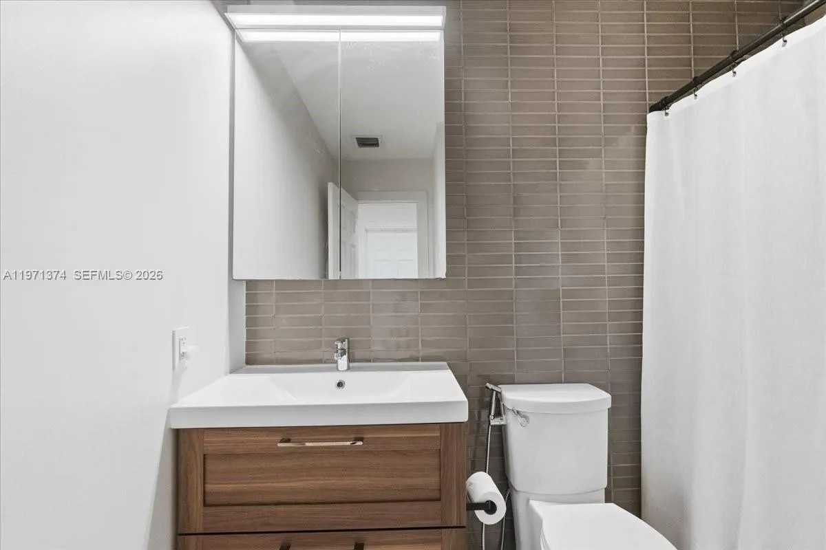 6140 Sw 62nd St, South Miami, Florida 33143, South Miami, Florida 33143, 3 Bedrooms Bedrooms, ,2 BathroomsBathrooms,Residential,For Sale,6140 Sw 62nd St, South Miami, Florida 33143,A11971374