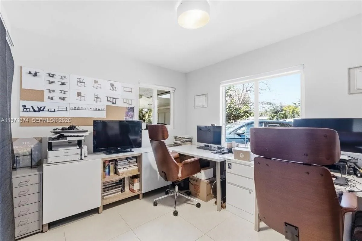 6140 Sw 62nd St, South Miami, Florida 33143, South Miami, Florida 33143, 3 Bedrooms Bedrooms, ,2 BathroomsBathrooms,Residential,For Sale,6140 Sw 62nd St, South Miami, Florida 33143,A11971374