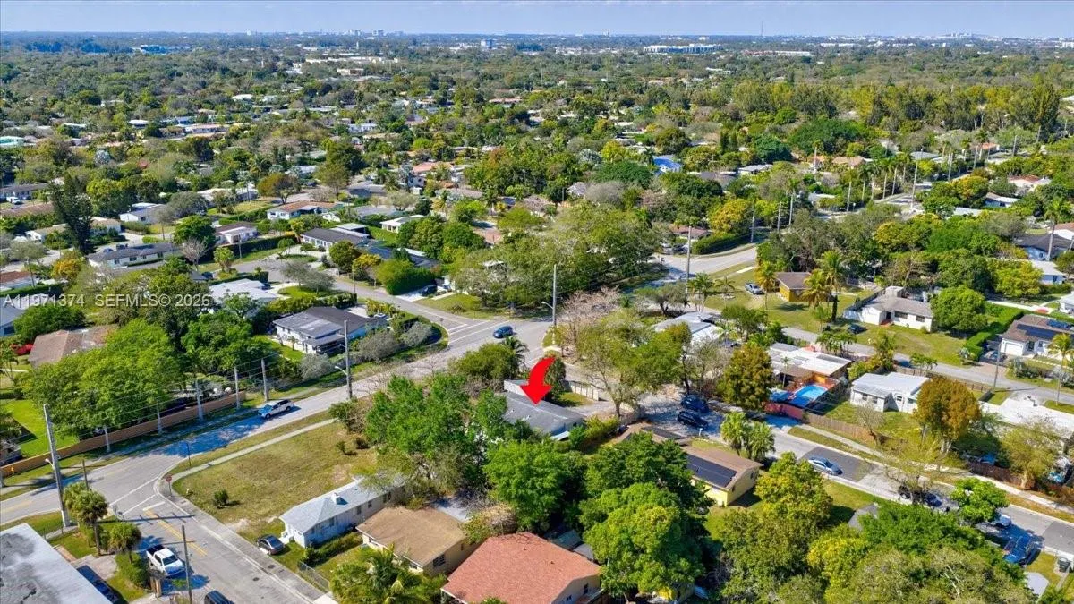 6140 Sw 62nd St, South Miami, Florida 33143, South Miami, Florida 33143, 3 Bedrooms Bedrooms, ,2 BathroomsBathrooms,Residential,For Sale,6140 Sw 62nd St, South Miami, Florida 33143,A11971374