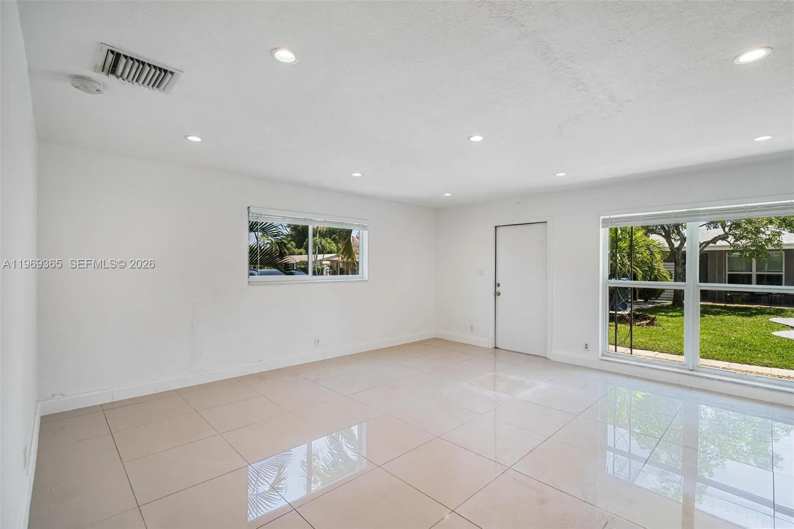 2201 Ne 14th Ave, Wilton Manors, Florida 33305, Wilton Manors, Florida 33305, ,Residential Income,For Sale,2201 Ne 14th Ave, Wilton Manors, Florida 33305,A11969365