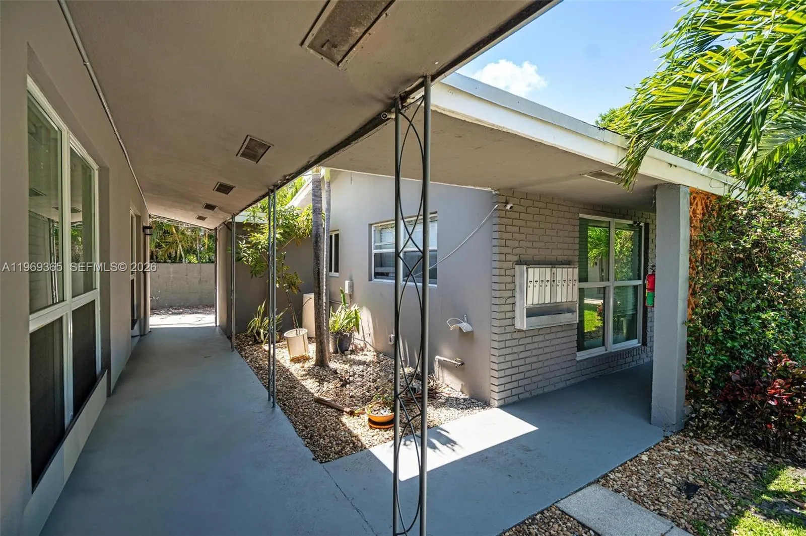 2201 Ne 14th Ave, Wilton Manors, Florida 33305, Wilton Manors, Florida 33305, ,Residential Income,For Sale,2201 Ne 14th Ave, Wilton Manors, Florida 33305,A11969365