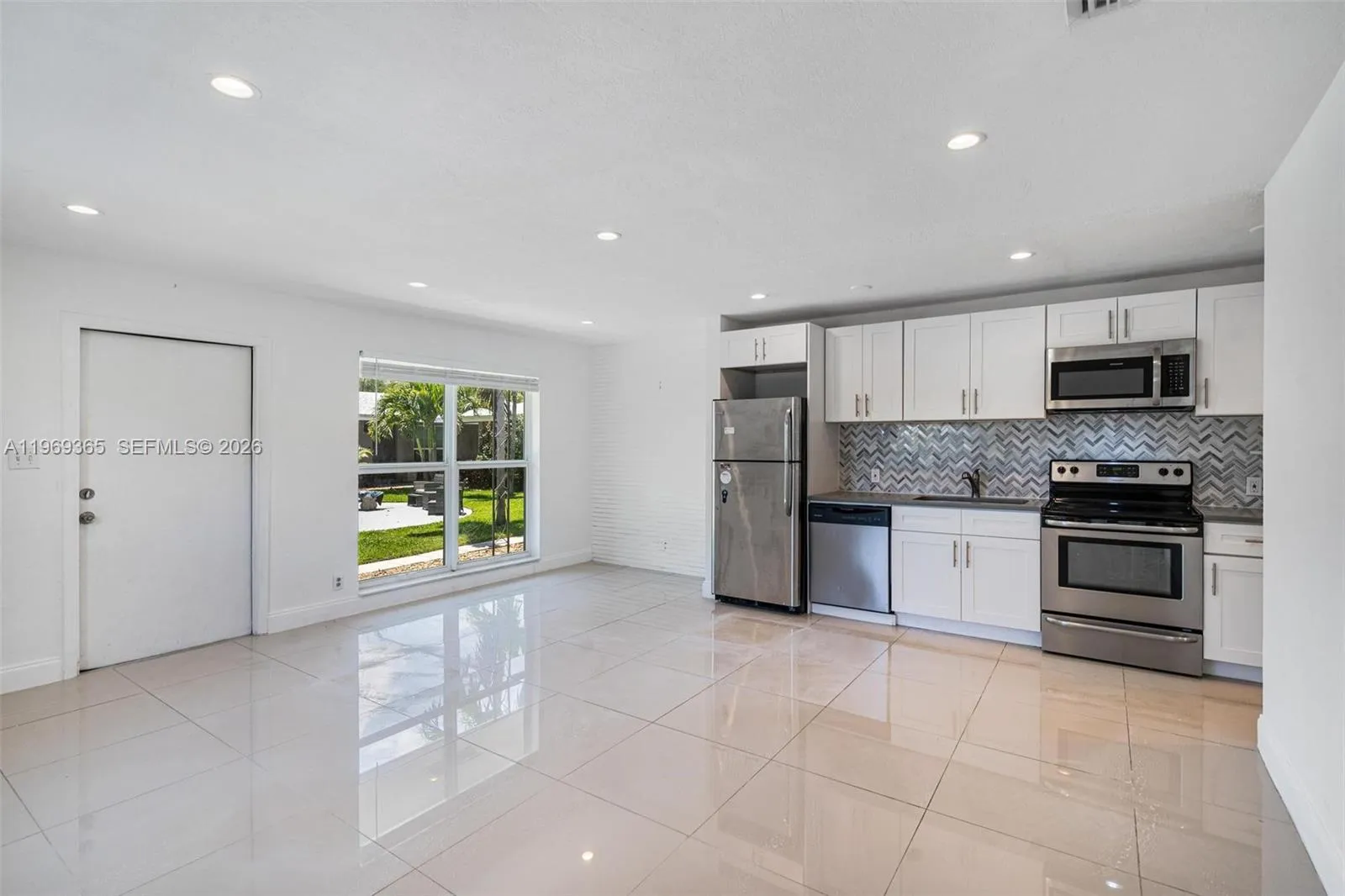 2201 Ne 14th Ave, Wilton Manors, Florida 33305, Wilton Manors, Florida 33305, ,Residential Income,For Sale,2201 Ne 14th Ave, Wilton Manors, Florida 33305,A11969365