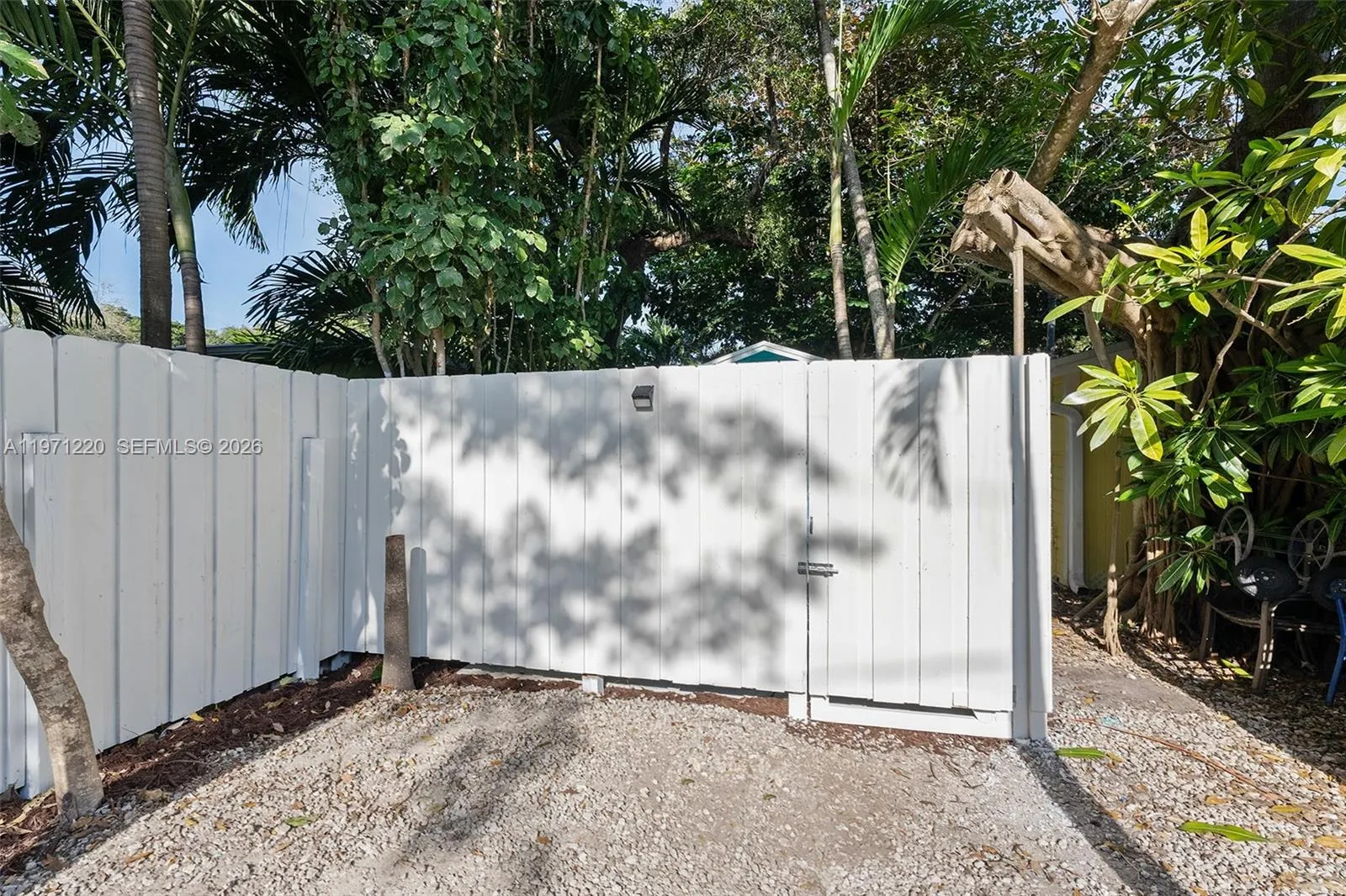 2345 Trapp Ave, Coconut Grove, Florida 33133, Coconut Grove, Florida 33133, 1 Bedroom Bedrooms, ,1 BathroomBathrooms,Residential Lease,For Rent,2345 Trapp Ave, Coconut Grove, Florida 33133,A11971220