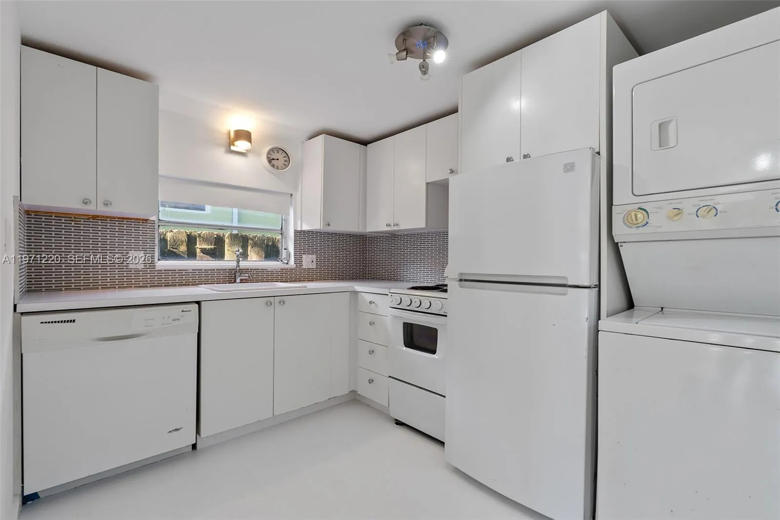 2345 Trapp Ave, Coconut Grove, Florida 33133, Coconut Grove, Florida 33133, 1 Bedroom Bedrooms, ,1 BathroomBathrooms,Residential Lease,For Rent,2345 Trapp Ave, Coconut Grove, Florida 33133,A11971220