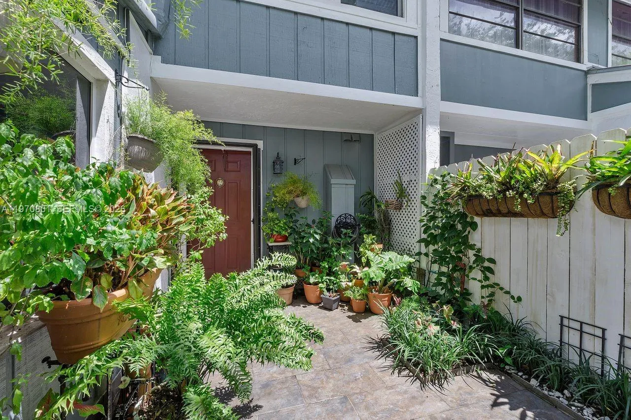 4905 Sw 71st Pl, Miami, Florida 33155, Miami, Florida 33155, 3 Bedrooms Bedrooms, ,2 BathroomsBathrooms,Residential,For Sale,4905 Sw 71st Pl, Miami, Florida 33155,A11970801