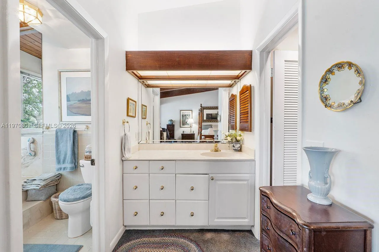 4905 Sw 71st Pl, Miami, Florida 33155, Miami, Florida 33155, 3 Bedrooms Bedrooms, ,2 BathroomsBathrooms,Residential,For Sale,4905 Sw 71st Pl, Miami, Florida 33155,A11970801