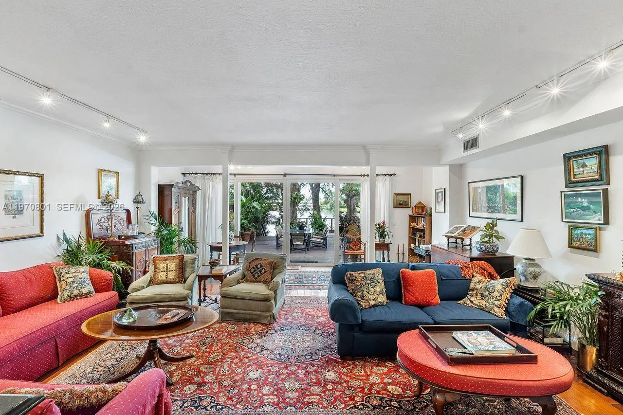 4905 Sw 71st Pl, Miami, Florida 33155, Miami, Florida 33155, 3 Bedrooms Bedrooms, ,2 BathroomsBathrooms,Residential,For Sale,4905 Sw 71st Pl, Miami, Florida 33155,A11970801