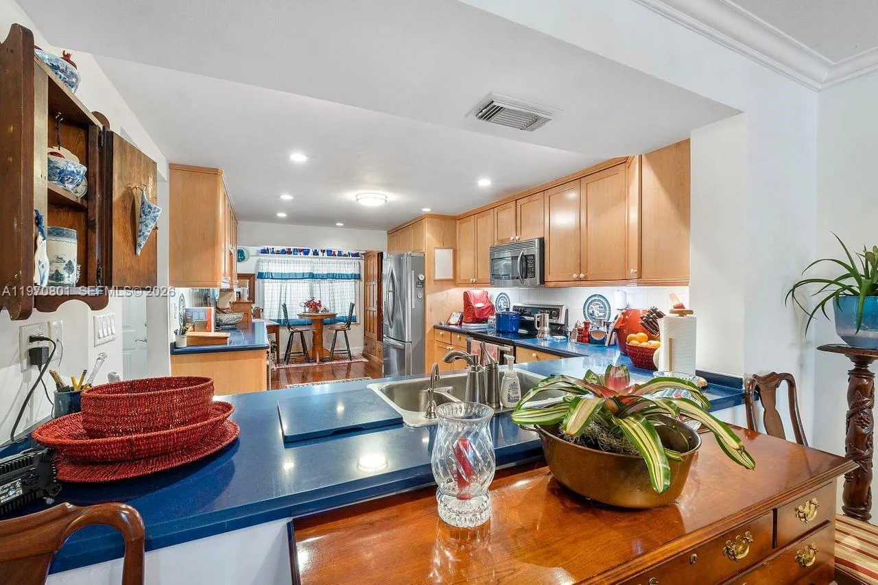 4905 Sw 71st Pl, Miami, Florida 33155, Miami, Florida 33155, 3 Bedrooms Bedrooms, ,2 BathroomsBathrooms,Residential,For Sale,4905 Sw 71st Pl, Miami, Florida 33155,A11970801