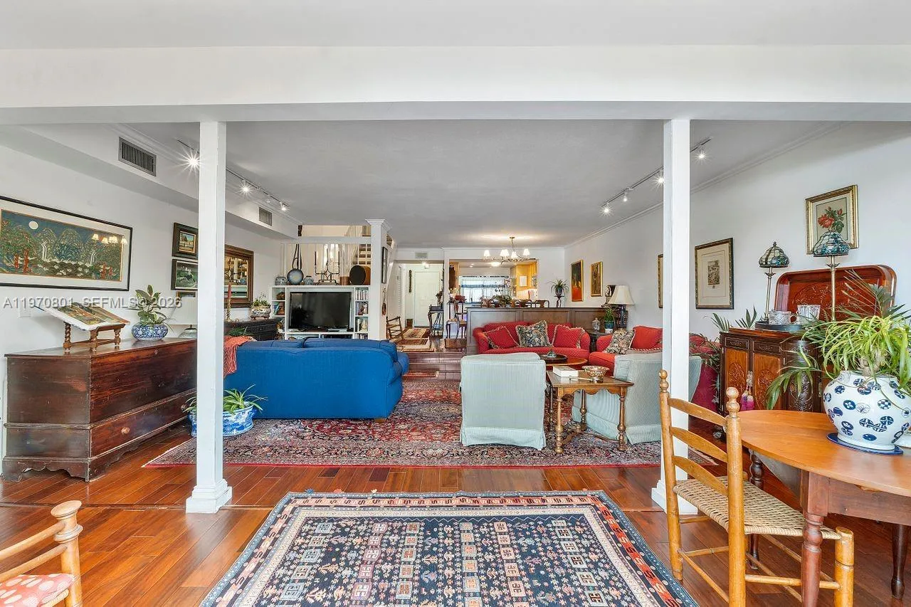 4905 Sw 71st Pl, Miami, Florida 33155, Miami, Florida 33155, 3 Bedrooms Bedrooms, ,2 BathroomsBathrooms,Residential,For Sale,4905 Sw 71st Pl, Miami, Florida 33155,A11970801