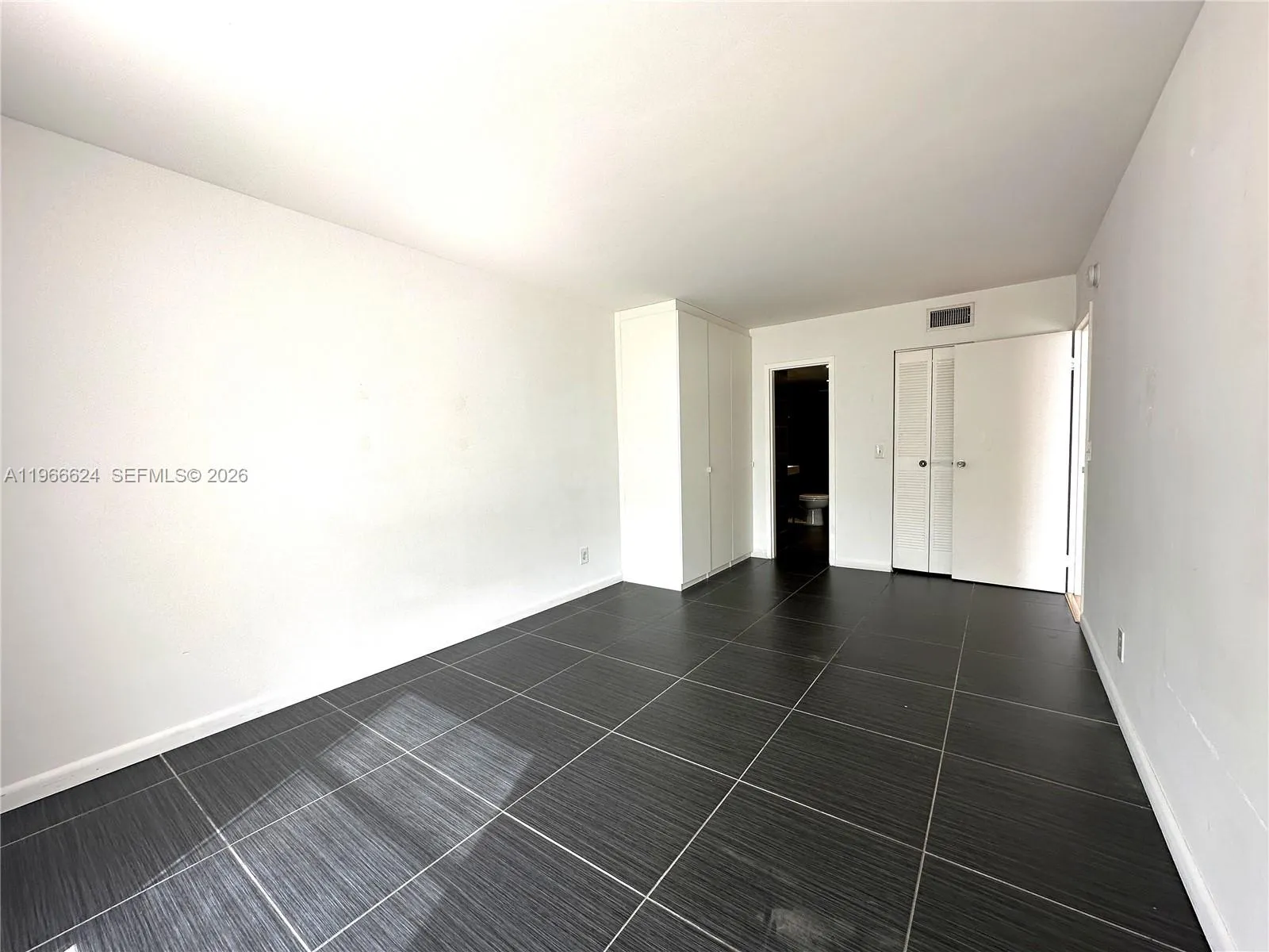 13499 Biscayne Blvd 1012, North Miami, Florida 331, North Miami, Florida 33181, 1 Bedroom Bedrooms, ,1 BathroomBathrooms,Residential Lease,For Rent,13499 Biscayne Blvd 1012, North Miami, Florida 331,A11966624