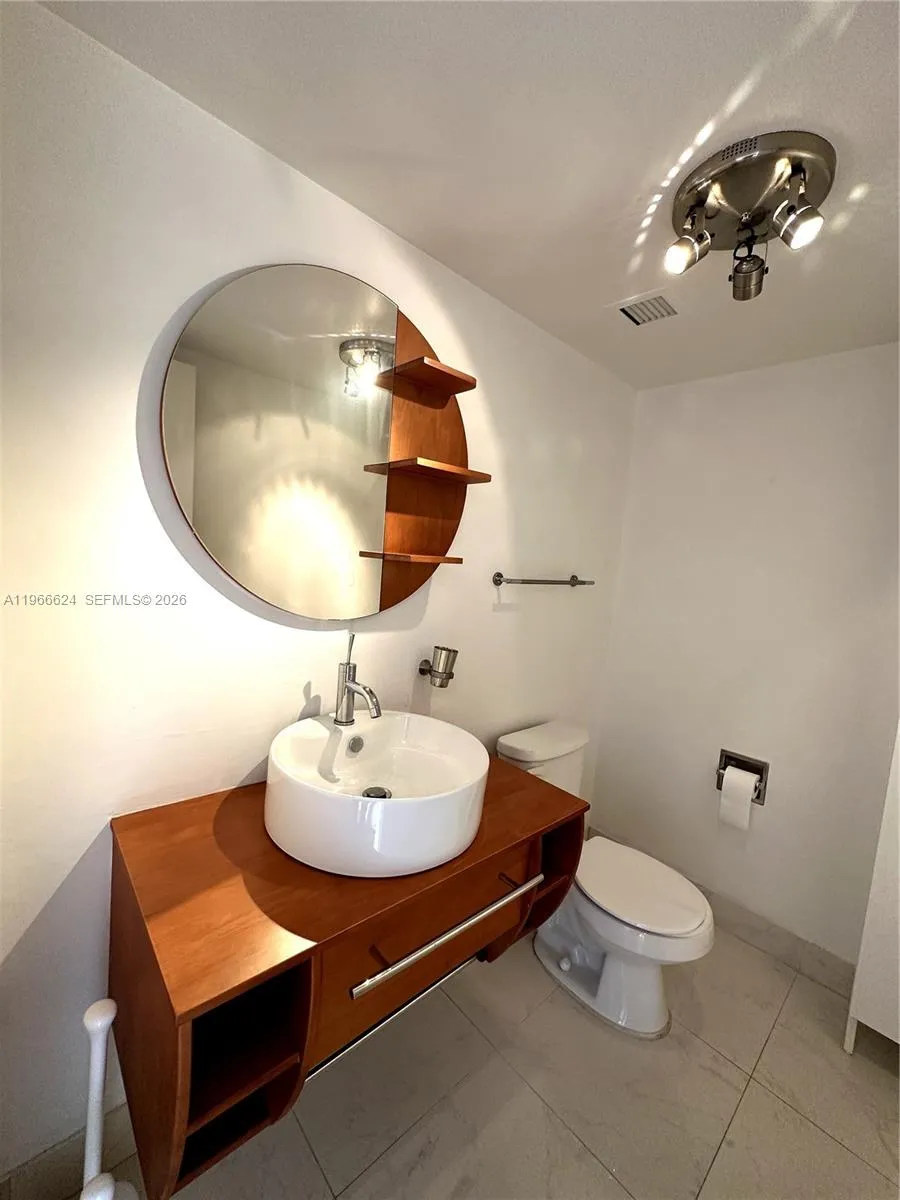13499 Biscayne Blvd 1012, North Miami, Florida 331, North Miami, Florida 33181, 1 Bedroom Bedrooms, ,1 BathroomBathrooms,Residential Lease,For Rent,13499 Biscayne Blvd 1012, North Miami, Florida 331,A11966624