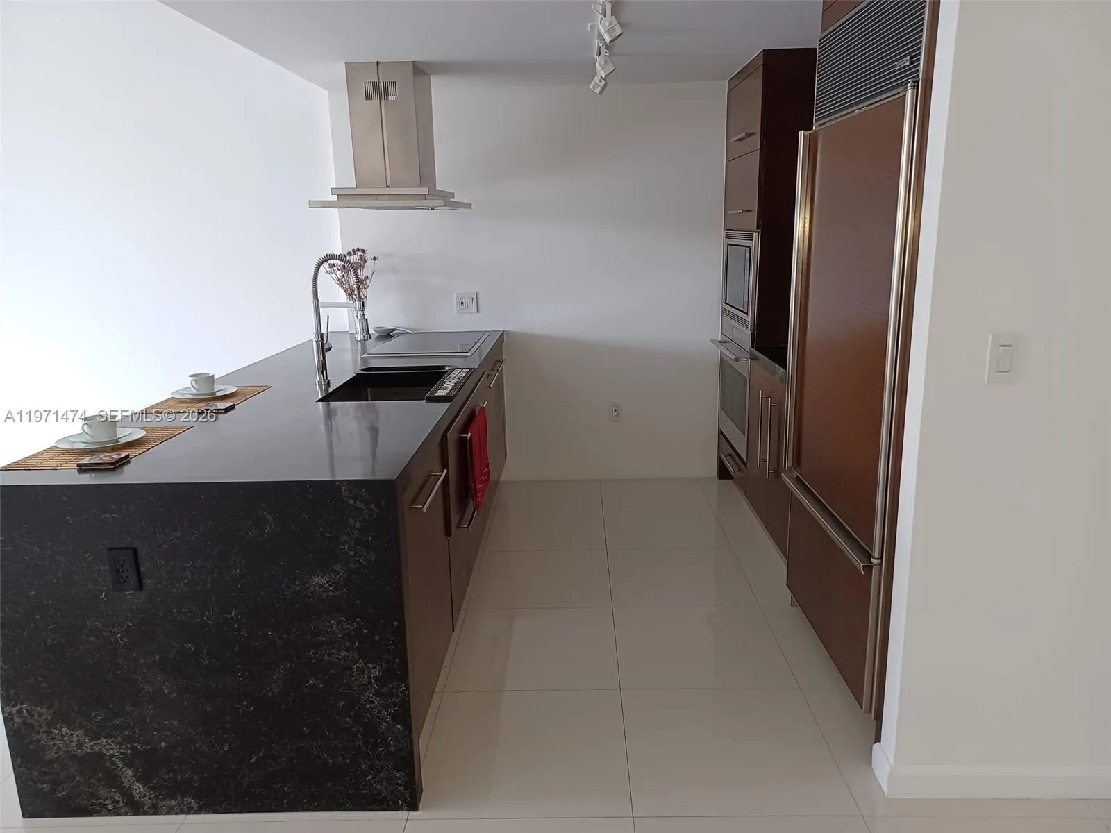 495 Se Brickell Ave 509, Miami, Florida 33131, Miami, Florida 33131, 1 Bedroom Bedrooms, ,1 BathroomBathrooms,Residential Lease,For Rent,495 Se Brickell Ave 509, Miami, Florida 33131,A11971474