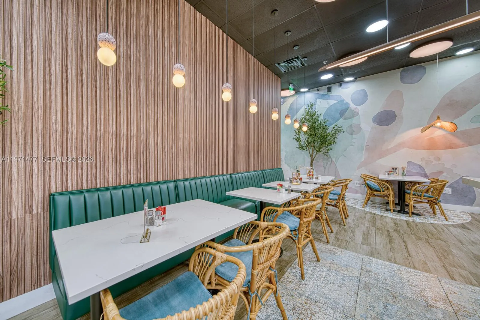 Restaurant For Sale On Busy Biscayne Boulevard, No, North Miami Beach, Florida 33160, ,Business Opportunity,For Sale,Restaurant For Sale On Busy Biscayne Boulevard, No,A11971477