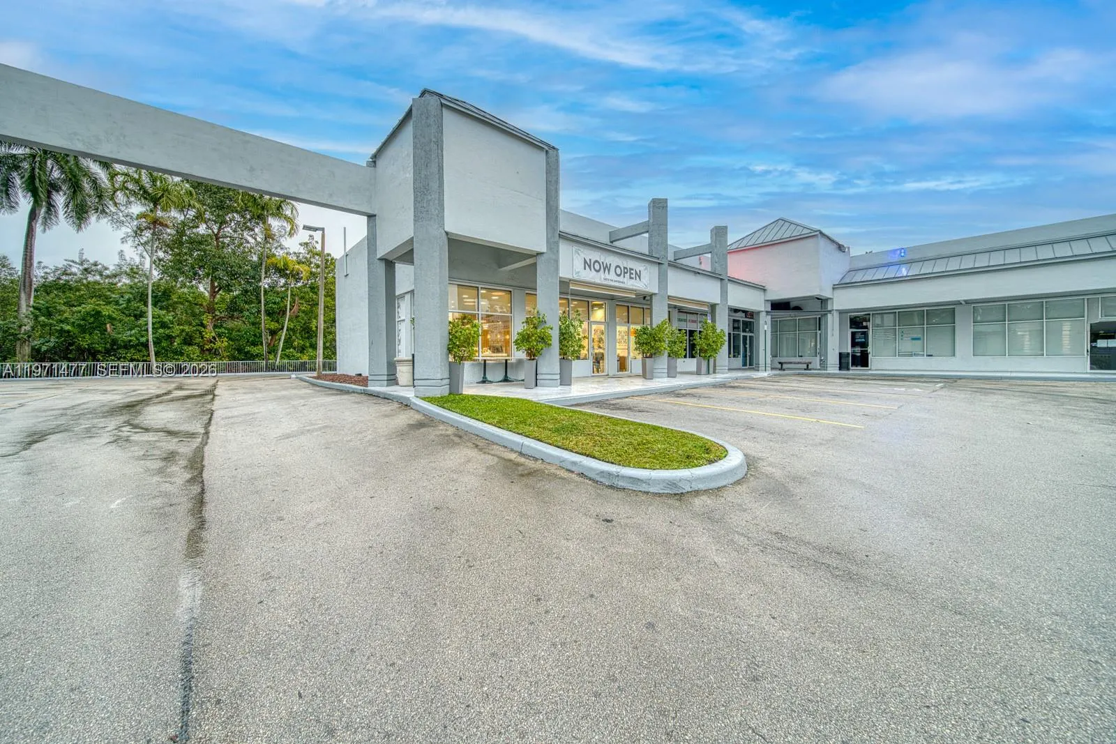 Restaurant For Sale On Busy Biscayne Boulevard, No, North Miami Beach, Florida 33160, ,Business Opportunity,For Sale,Restaurant For Sale On Busy Biscayne Boulevard, No,A11971477