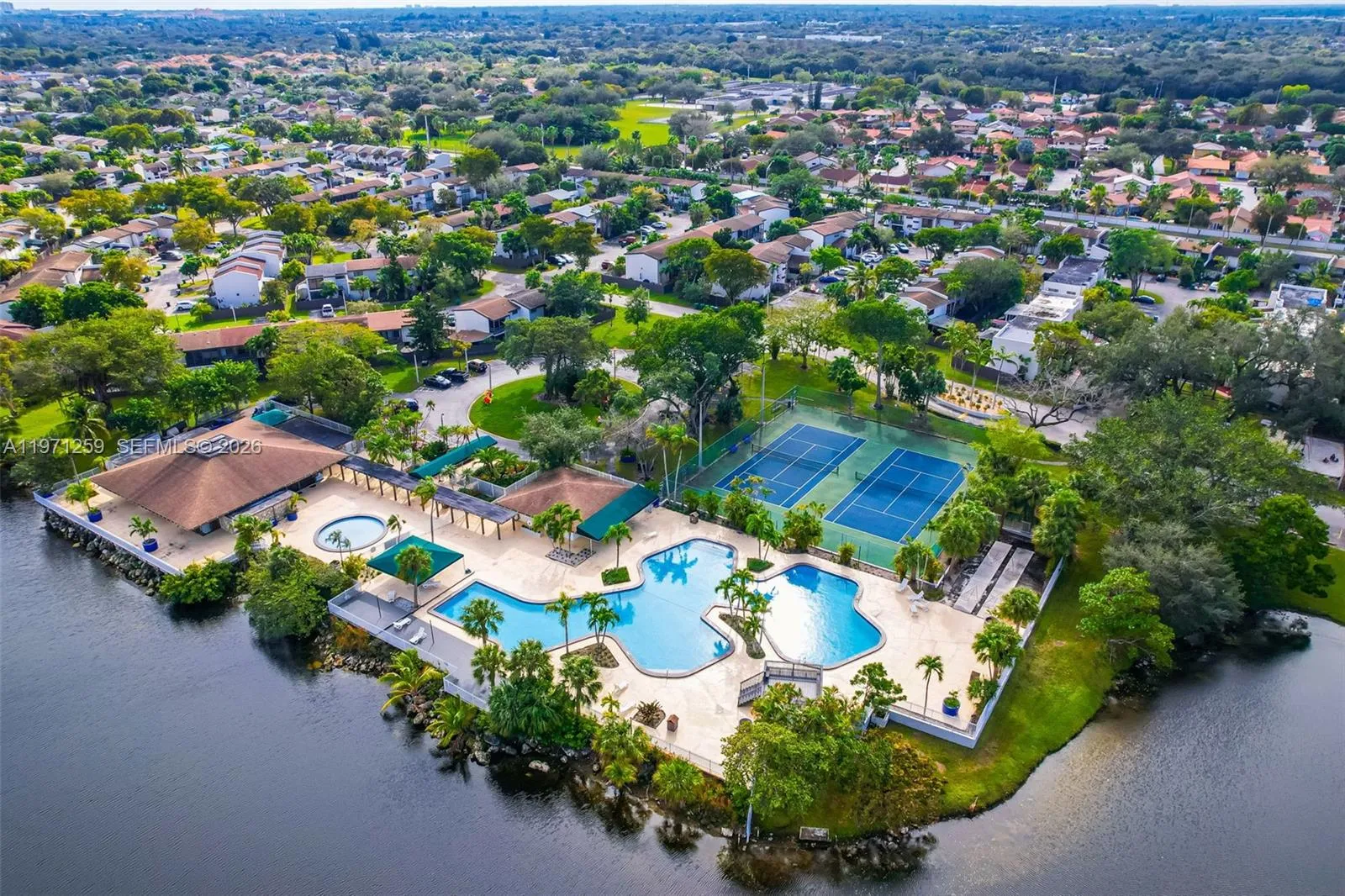 10915 Sw 71st St, Miami, Florida 33173, Miami, Florida 33173, 3 Bedrooms Bedrooms, ,2 BathroomsBathrooms,Residential,For Sale,10915 Sw 71st St, Miami, Florida 33173,A11971259