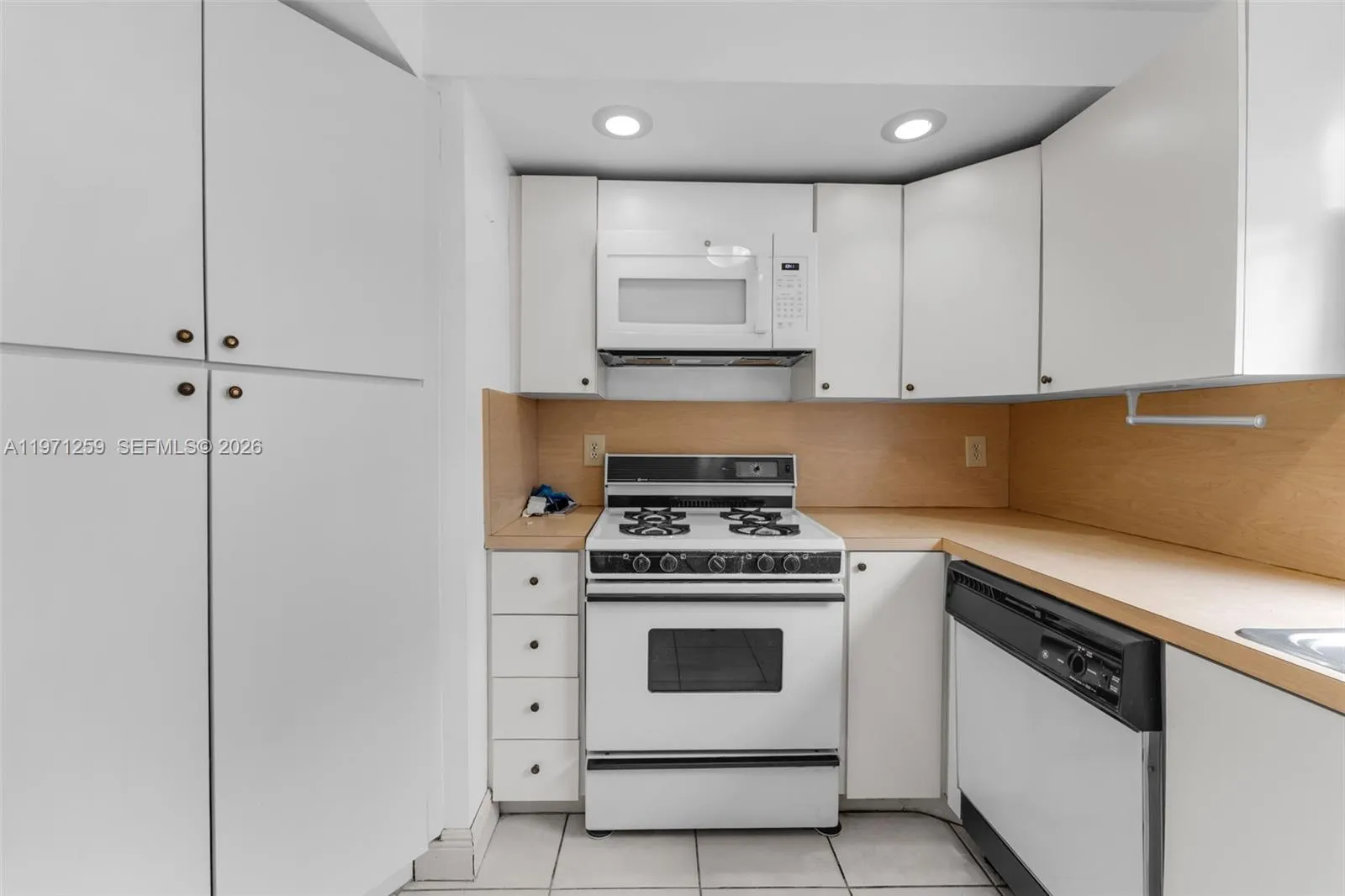 10915 Sw 71st St, Miami, Florida 33173, Miami, Florida 33173, 3 Bedrooms Bedrooms, ,2 BathroomsBathrooms,Residential,For Sale,10915 Sw 71st St, Miami, Florida 33173,A11971259