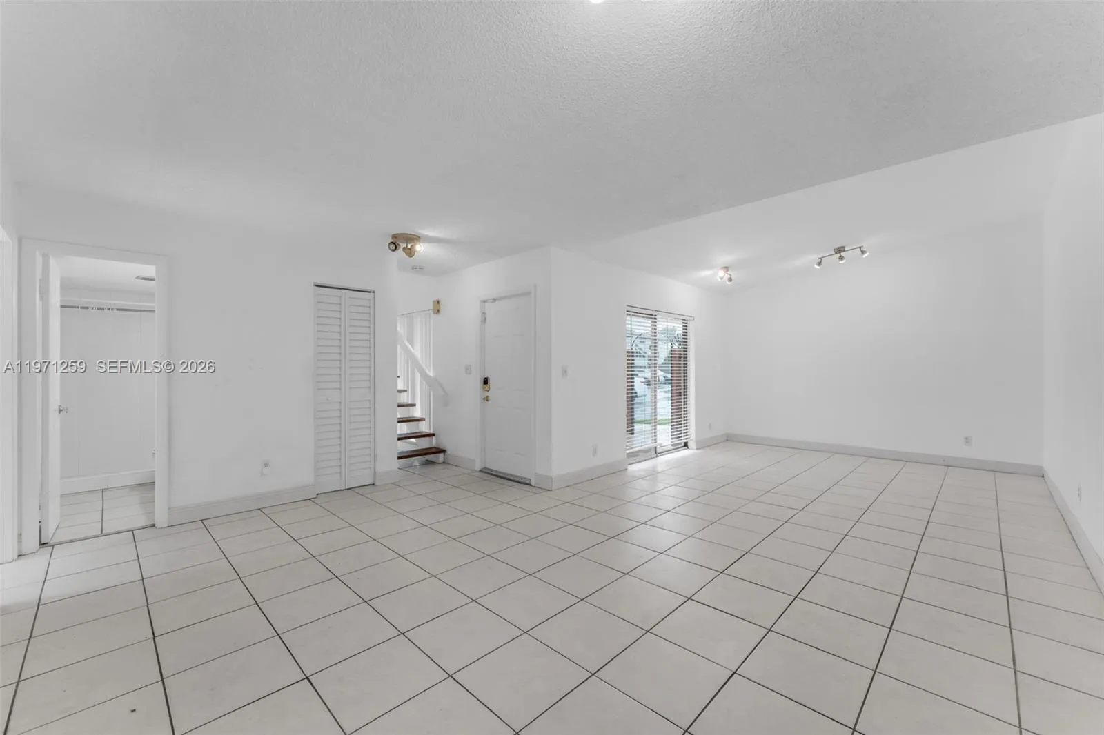 10915 Sw 71st St, Miami, Florida 33173, Miami, Florida 33173, 3 Bedrooms Bedrooms, ,2 BathroomsBathrooms,Residential,For Sale,10915 Sw 71st St, Miami, Florida 33173,A11971259