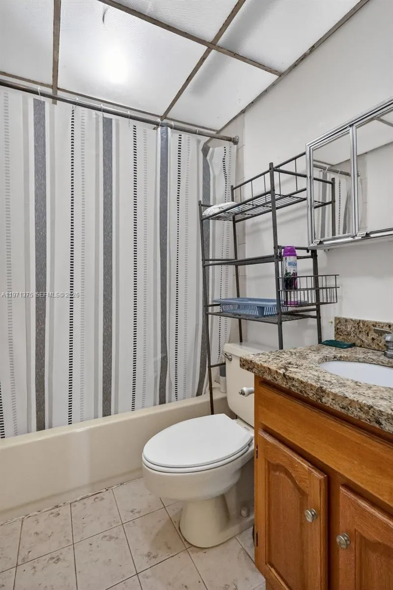 9678 Fontainebleau Blvd 411, Miami, Florida 33172, Miami, Florida 33172, 2 Bedrooms Bedrooms, ,2 BathroomsBathrooms,Residential,For Sale,9678 Fontainebleau Blvd 411, Miami, Florida 33172,A11971375