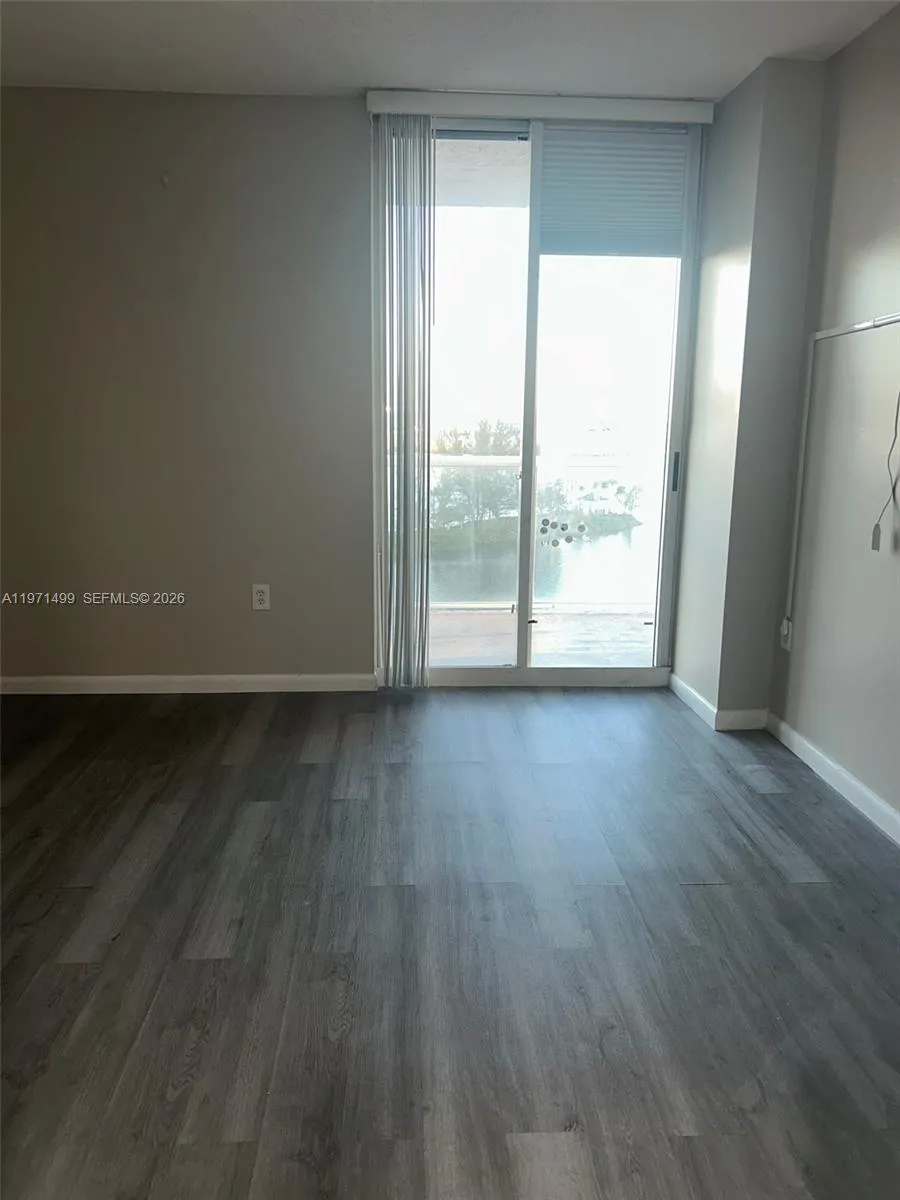 5085 Nw 7th St 1002, Miami, Florida 33126, Miami, Florida 33126, 2 Bedrooms Bedrooms, ,2 BathroomsBathrooms,Residential Lease,For Rent,5085 Nw 7th St 1002, Miami, Florida 33126,A11971499