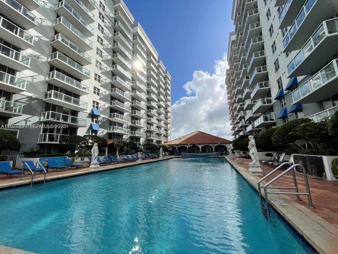 5085 Nw 7th St 1002, Miami, Florida 33126, Miami, Florida 33126, 2 Bedrooms Bedrooms, ,2 BathroomsBathrooms,Residential Lease,For Rent,5085 Nw 7th St 1002, Miami, Florida 33126,A11971499