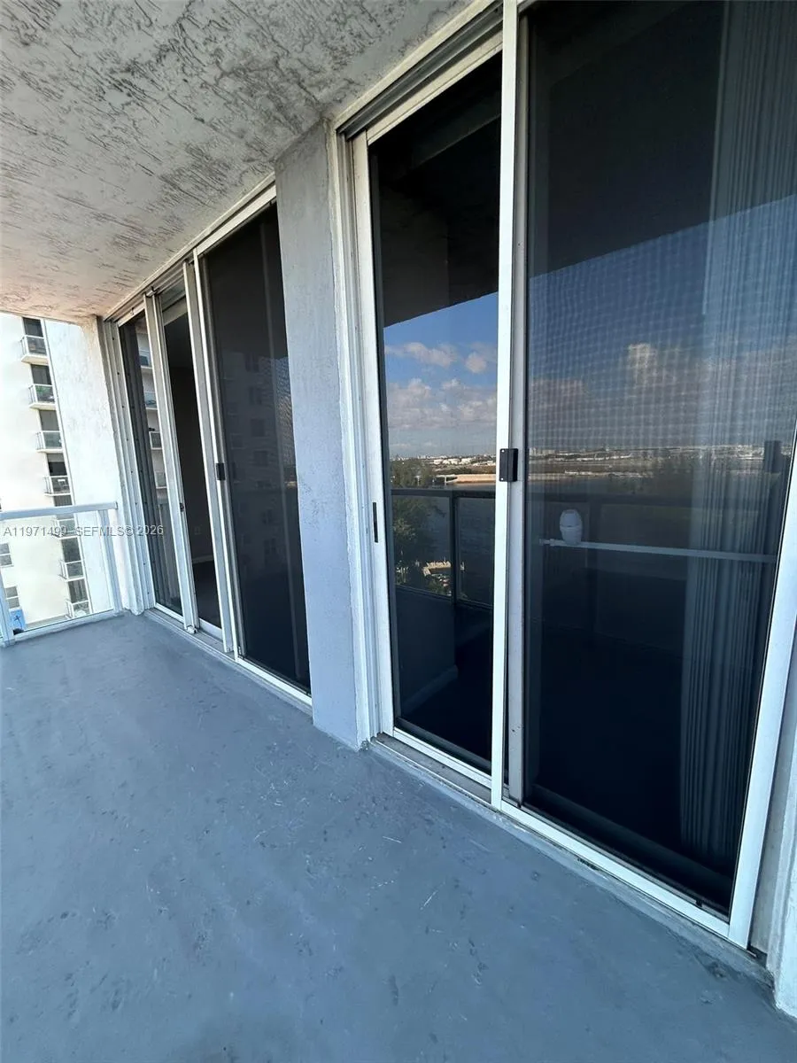 5085 Nw 7th St 1002, Miami, Florida 33126, Miami, Florida 33126, 2 Bedrooms Bedrooms, ,2 BathroomsBathrooms,Residential Lease,For Rent,5085 Nw 7th St 1002, Miami, Florida 33126,A11971499