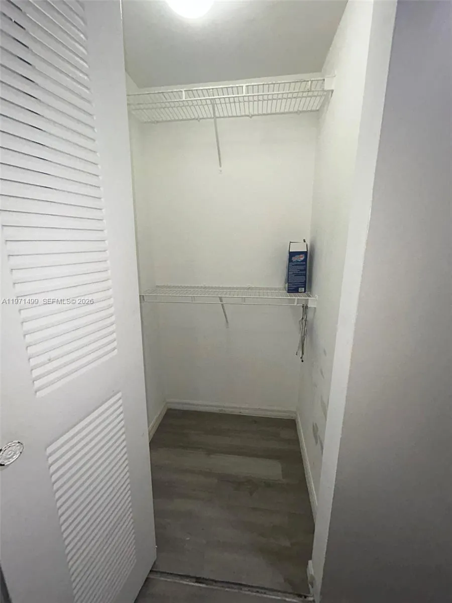 5085 Nw 7th St 1002, Miami, Florida 33126, Miami, Florida 33126, 2 Bedrooms Bedrooms, ,2 BathroomsBathrooms,Residential Lease,For Rent,5085 Nw 7th St 1002, Miami, Florida 33126,A11971499