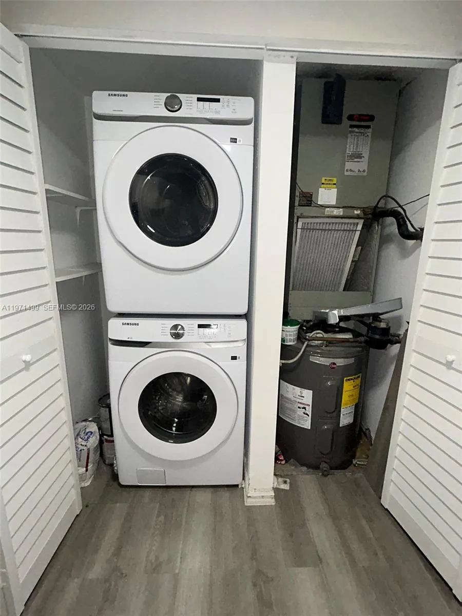 5085 Nw 7th St 1002, Miami, Florida 33126, Miami, Florida 33126, 2 Bedrooms Bedrooms, ,2 BathroomsBathrooms,Residential Lease,For Rent,5085 Nw 7th St 1002, Miami, Florida 33126,A11971499