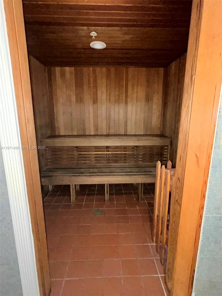 5085 Nw 7th St 1002, Miami, Florida 33126, Miami, Florida 33126, 2 Bedrooms Bedrooms, ,2 BathroomsBathrooms,Residential Lease,For Rent,5085 Nw 7th St 1002, Miami, Florida 33126,A11971499